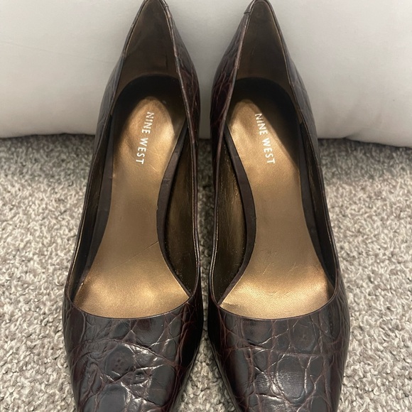 Sassy fun pointed toe heels ❤️‍🔥 - Picture 5 of 6